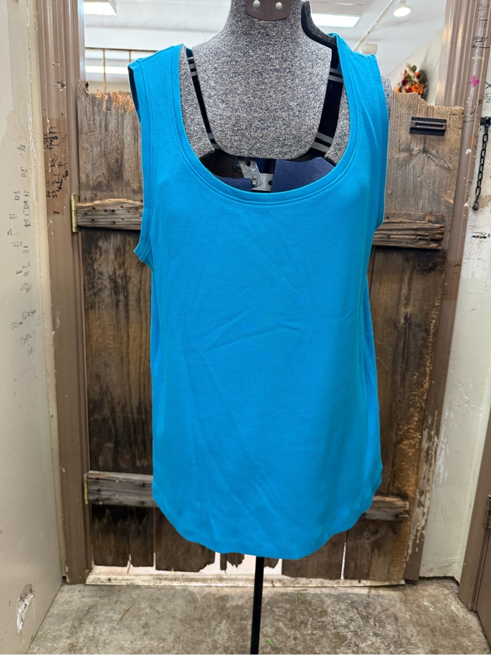 Chico's Bright Turquoise Scoop Neck Tank